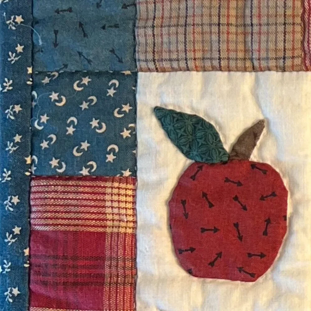 Handmade Folk Art CHICKEN Patchwork Appliqué Quilt Square Placemat Wall Hanging - Picture 10 of 12